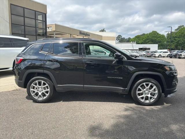 2023 Jeep Compass Latitude Lux FWD