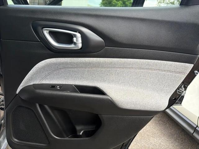 2023 Jeep Compass Latitude Lux FWD