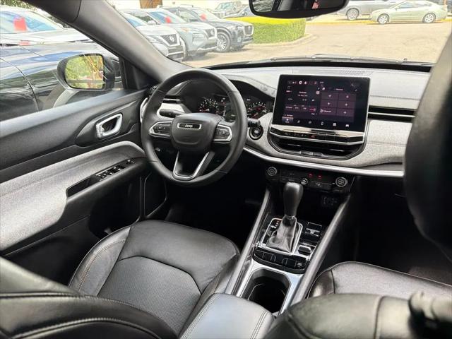 2023 Jeep Compass Latitude Lux FWD