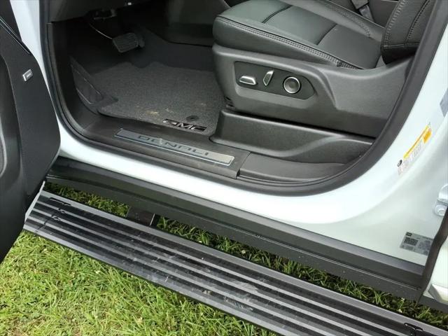 2026 GMC Yukon XL 4WD Denali