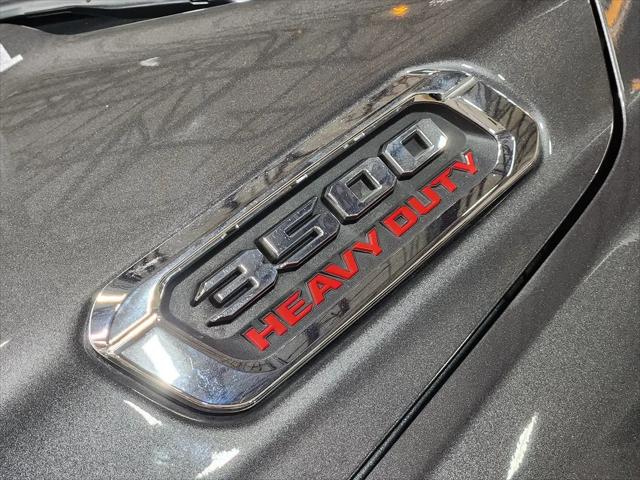 2024 Ram 3500 Laramie Crew Cab 4x4 8' Box