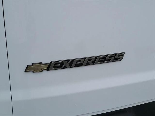 2024 Chevrolet Express Cargo Van RWD 2500 Regular Wheelbase WT