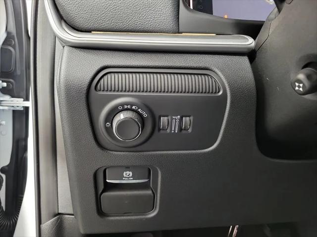 2026 Jeep Grand Wagoneer 4x2