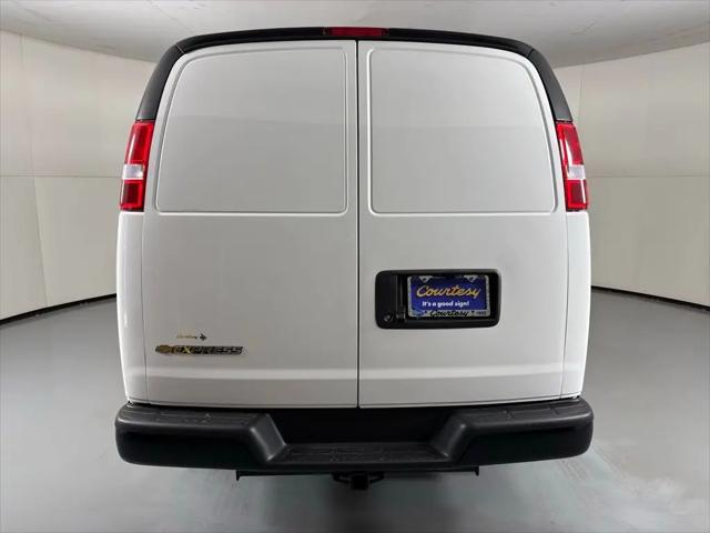 2026 Chevrolet Express Cargo Van 2500 Regular Wheelbase, WT, RWD