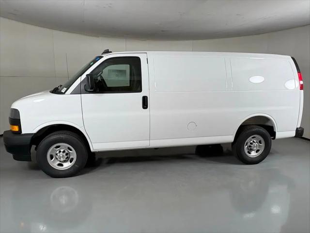 2026 Chevrolet Express Cargo Van 2500 Regular Wheelbase, WT, RWD
