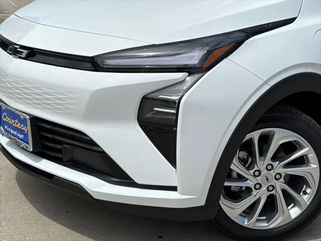 2027 Chevrolet Bolt LT FWD