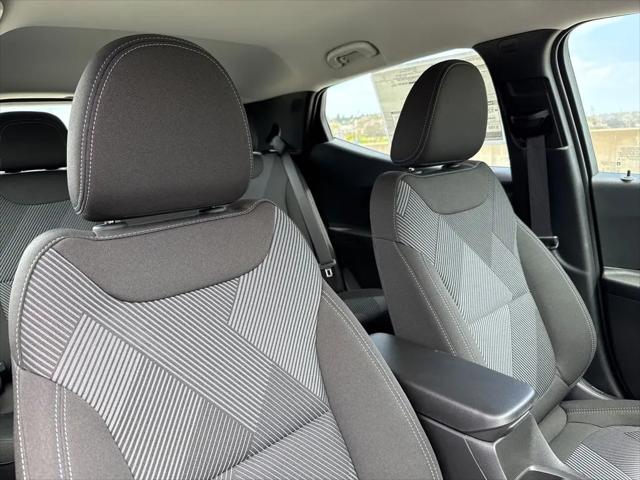 2027 Chevrolet Bolt LT FWD