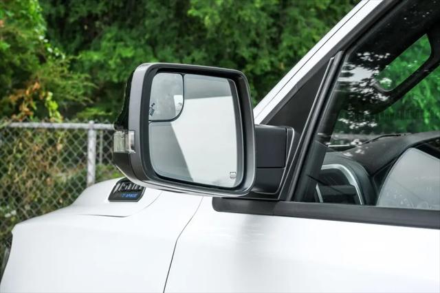 2023 Ram 1500 Big Horn Crew Cab 4x4 5'7" Box