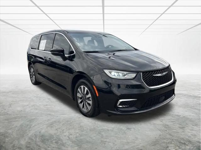 2022 Chrysler Pacifica Hybrid Touring L