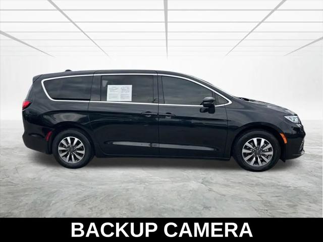 2022 Chrysler Pacifica Hybrid Touring L
