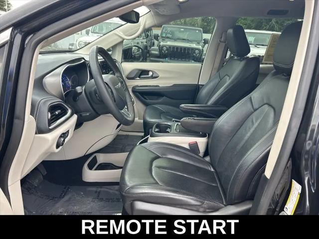2022 Chrysler Pacifica Hybrid Touring L