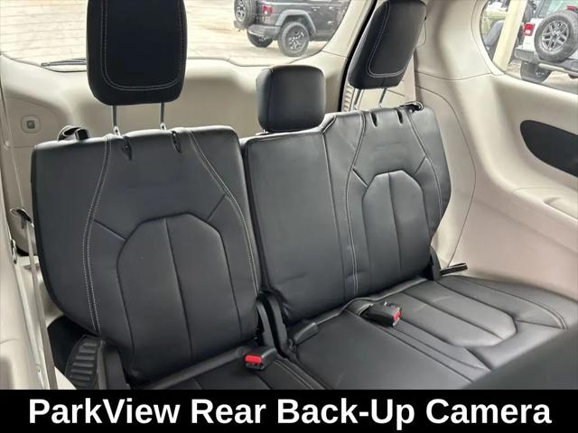 2022 Chrysler Pacifica Hybrid Touring L