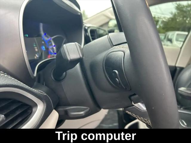 2022 Chrysler Pacifica Hybrid Touring L