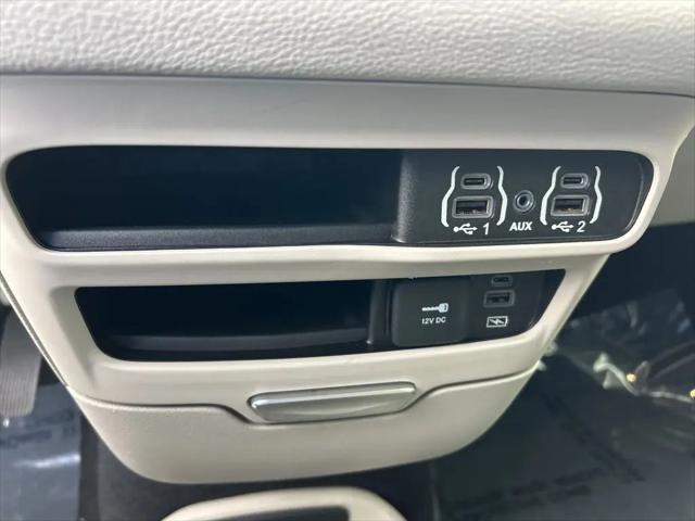 2022 Chrysler Pacifica Hybrid Touring L