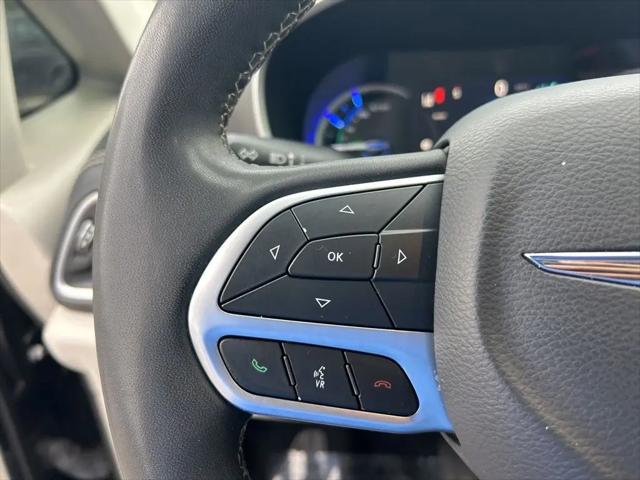 2022 Chrysler Pacifica Hybrid Touring L