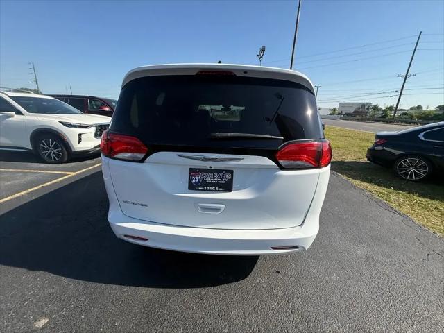2021 Chrysler Voyager LXI