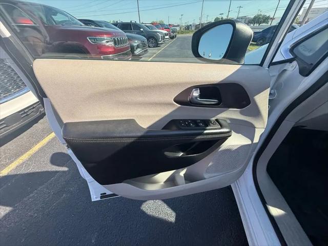 2021 Chrysler Voyager LXI