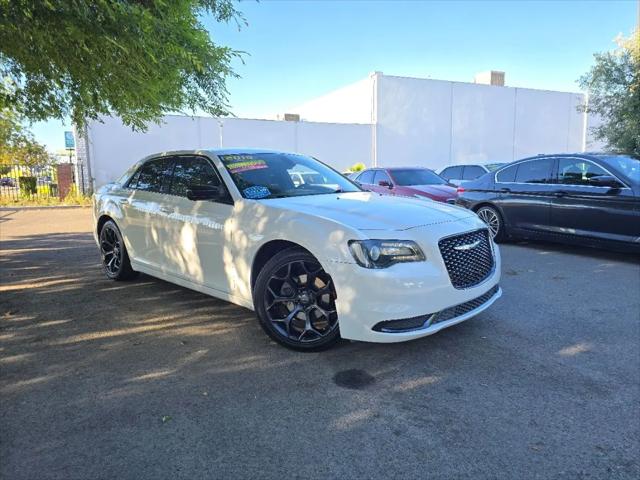 2019 Chrysler 300 Touring