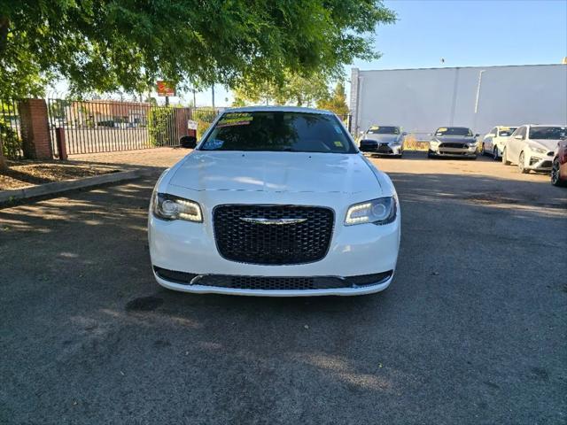 2019 Chrysler 300 Touring