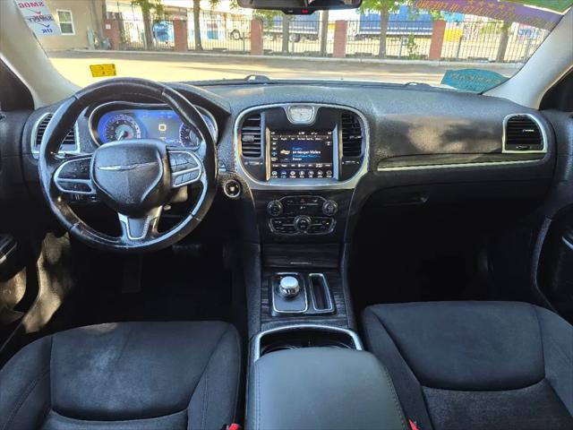 2019 Chrysler 300 Touring