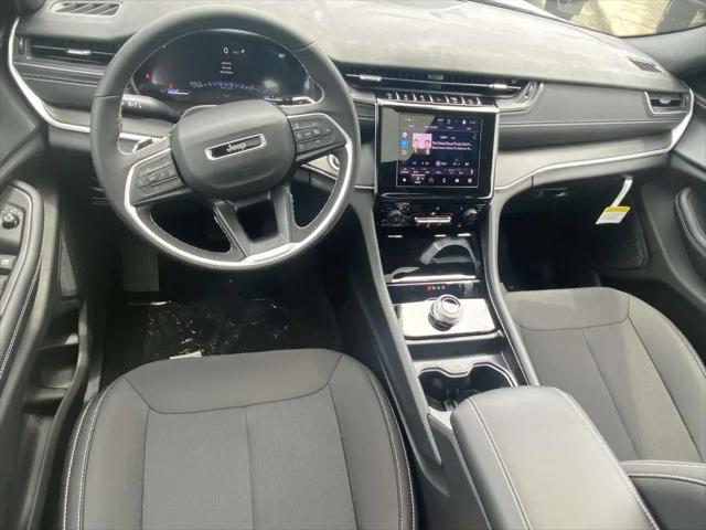 2026 Jeep Grand Cherokee L Altitude 4x2