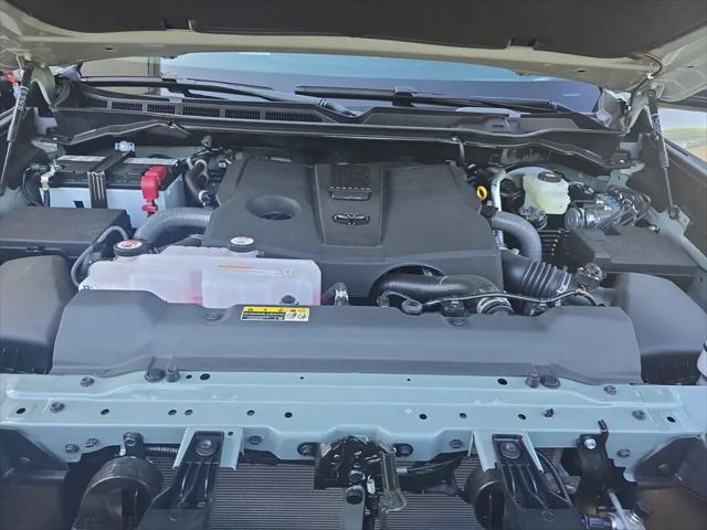 2026 Toyota Tundra SR5 CrewMax 5.5' Bed