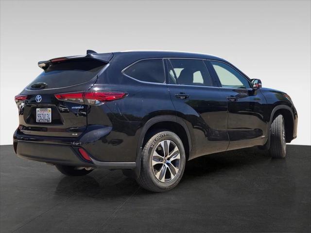 2022 Toyota Highlander Hybrid XLE