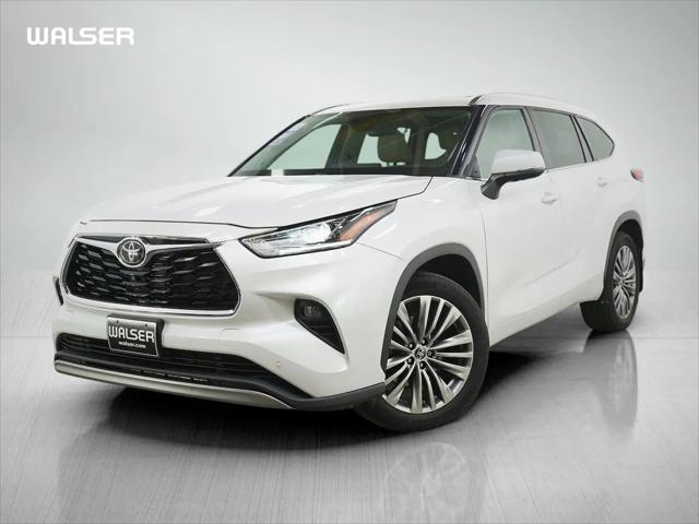 2022 Toyota Highlander Platinum for sale in Burnsville, MN