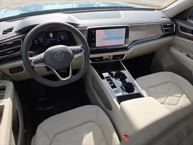 2026 Volkswagen Atlas SE with Technology