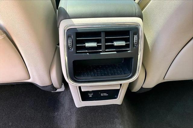2017 Lincoln Continental Select
