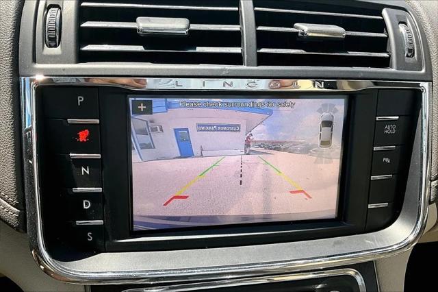 2017 Lincoln Continental Select