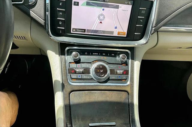 2017 Lincoln Continental Select