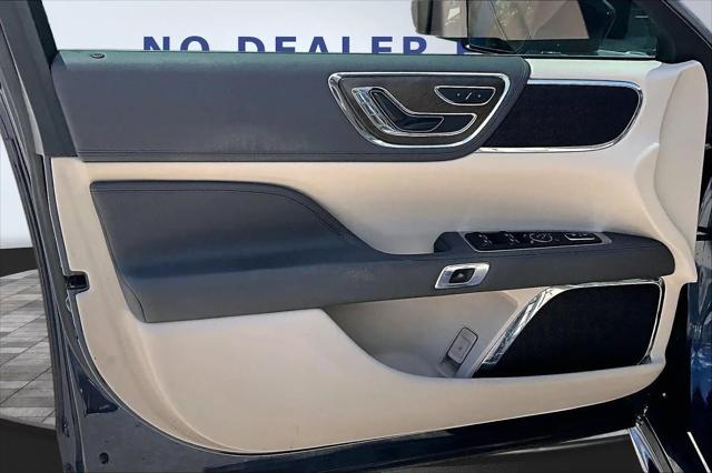 2017 Lincoln Continental Select
