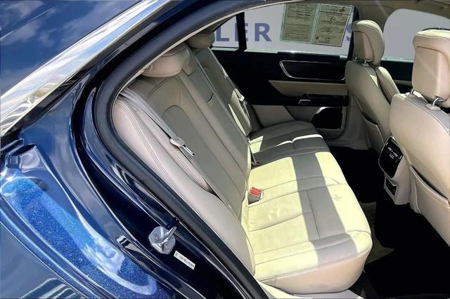 2017 Lincoln Continental Select