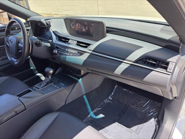 2021 Lexus ES 300h ES 300h