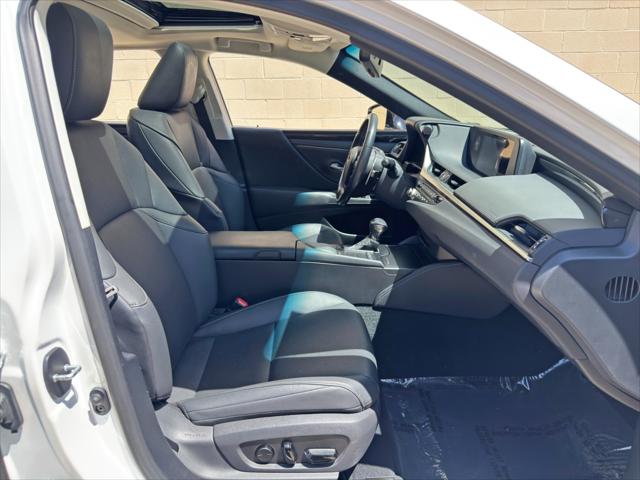 2021 Lexus ES 300h ES 300h