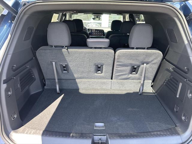 2026 Chevrolet Traverse FWD LT