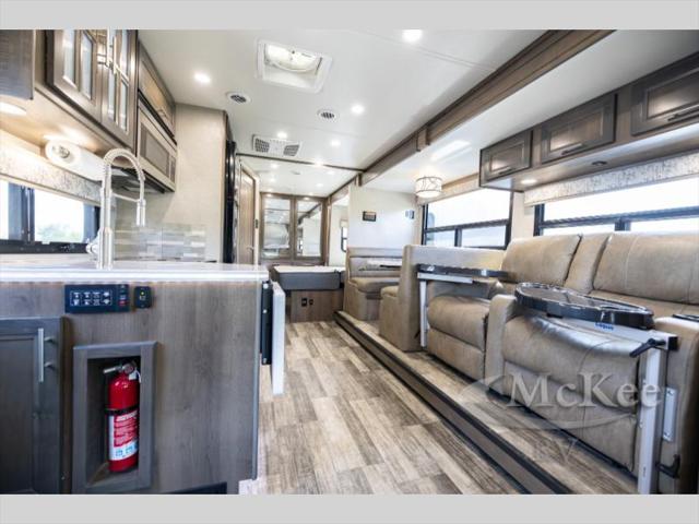 2022 Ram 5500 Tradesman/SLT