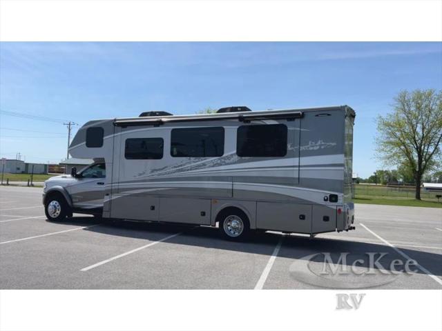 2022 Ram 5500 Tradesman/SLT