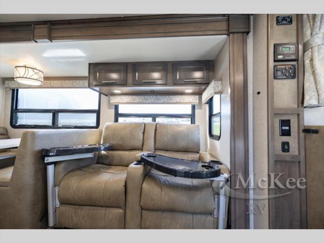 2022 Ram 5500 Tradesman/SLT