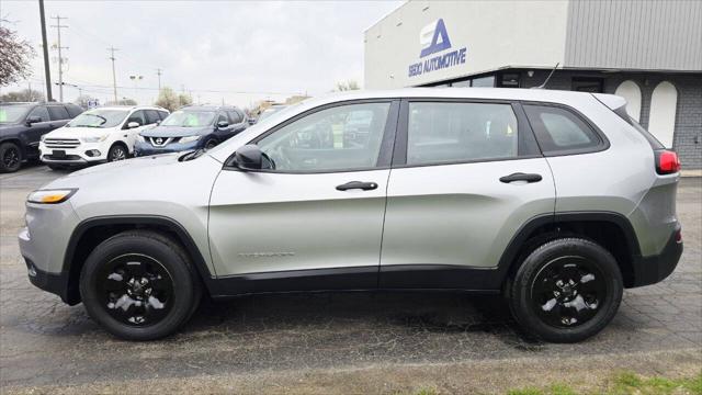 2016 Jeep Cherokee Sport