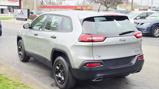 2016 Jeep Cherokee Sport