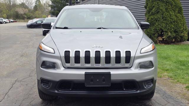 2016 Jeep Cherokee Sport