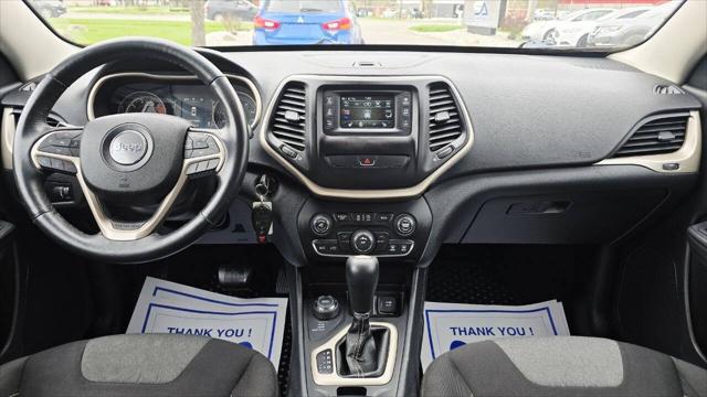 2016 Jeep Cherokee Sport