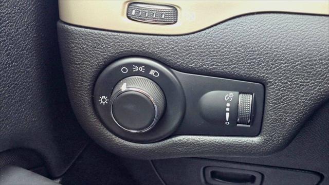 2016 Jeep Cherokee Sport