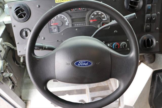 2019 Ford E-450 Stripped E 450 SD Commercial/Cutaway/Chassis 138 176 in. WB