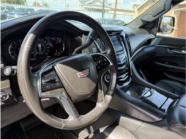 2017 Cadillac Escalade Platinum