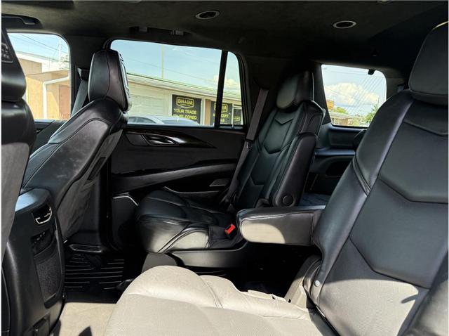 2017 Cadillac Escalade Platinum