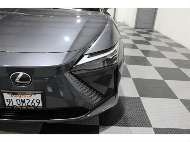 2024 Lexus 300 Premium