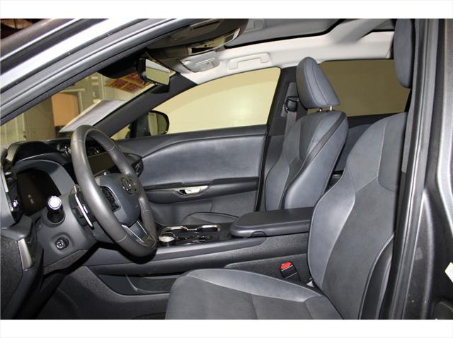 2024 Lexus 300 Premium